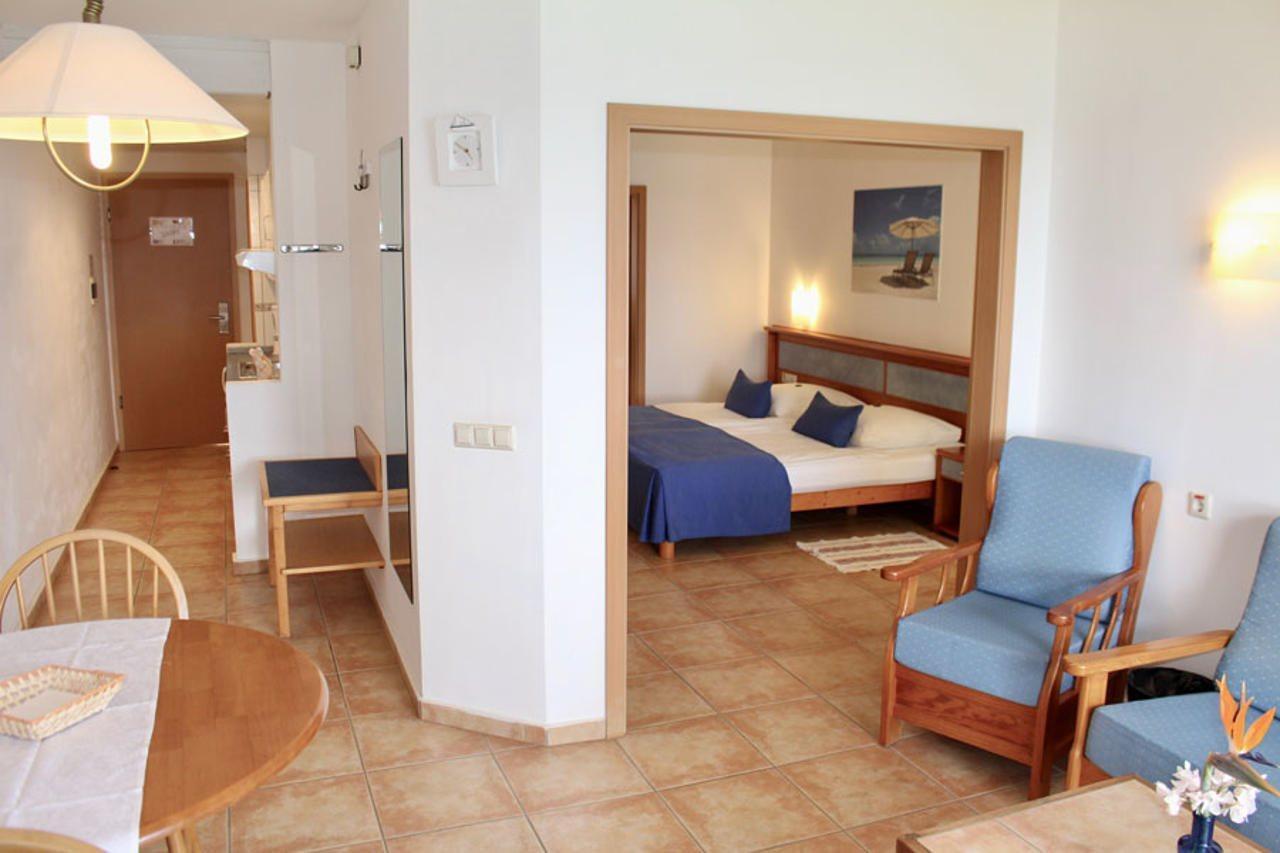 Suite Hotel Marina Playa Esquinzo Buitenkant foto