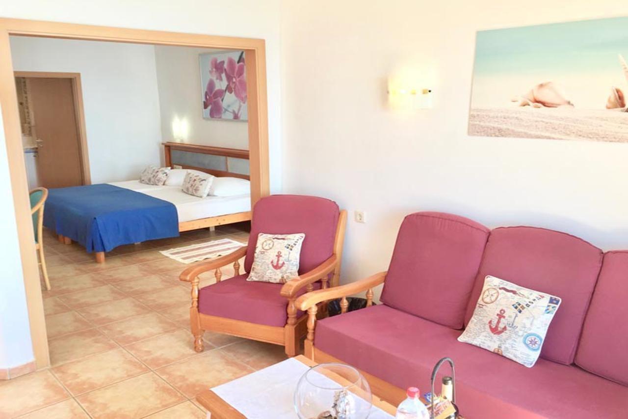 Suite Hotel Marina Playa Esquinzo Buitenkant foto