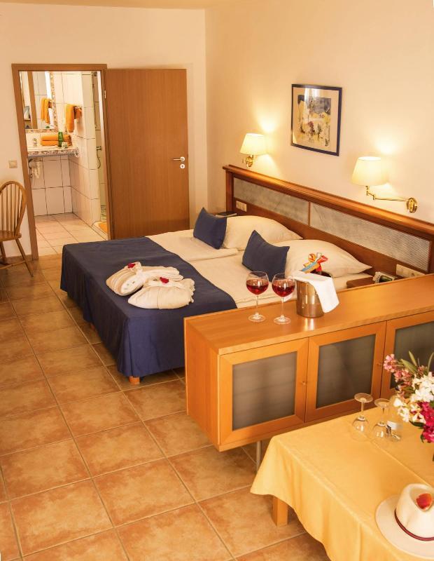Suite Hotel Marina Playa Esquinzo Buitenkant foto